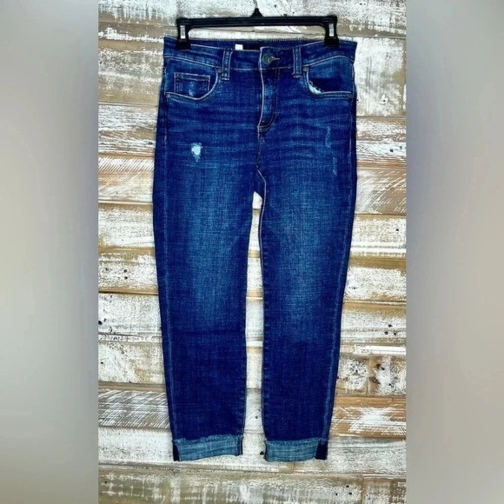Women's Kut blue jeans.‎